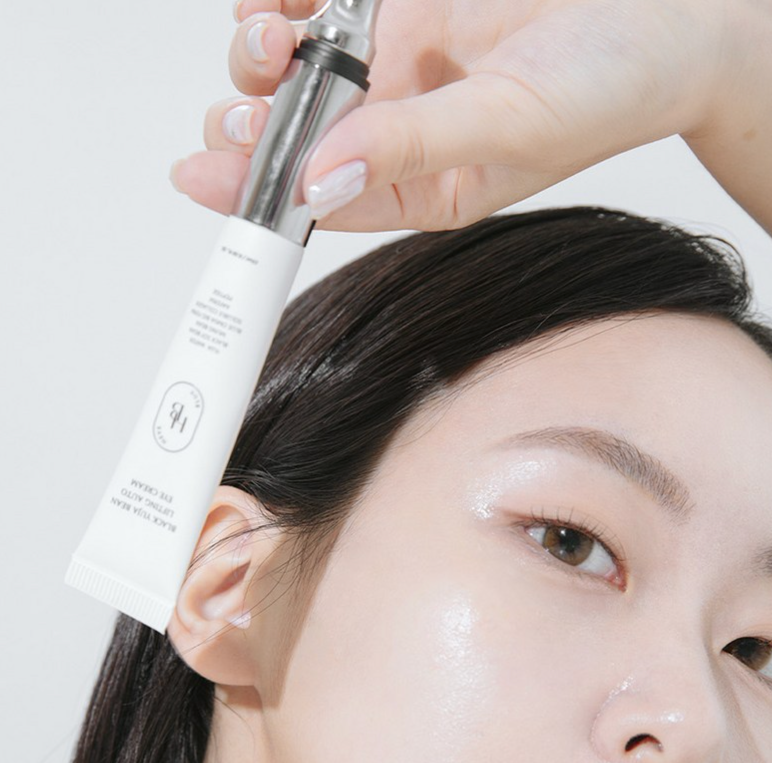HEVEBLUE Black Yuja Bean Lifting Auto Eye Cream – 15ml