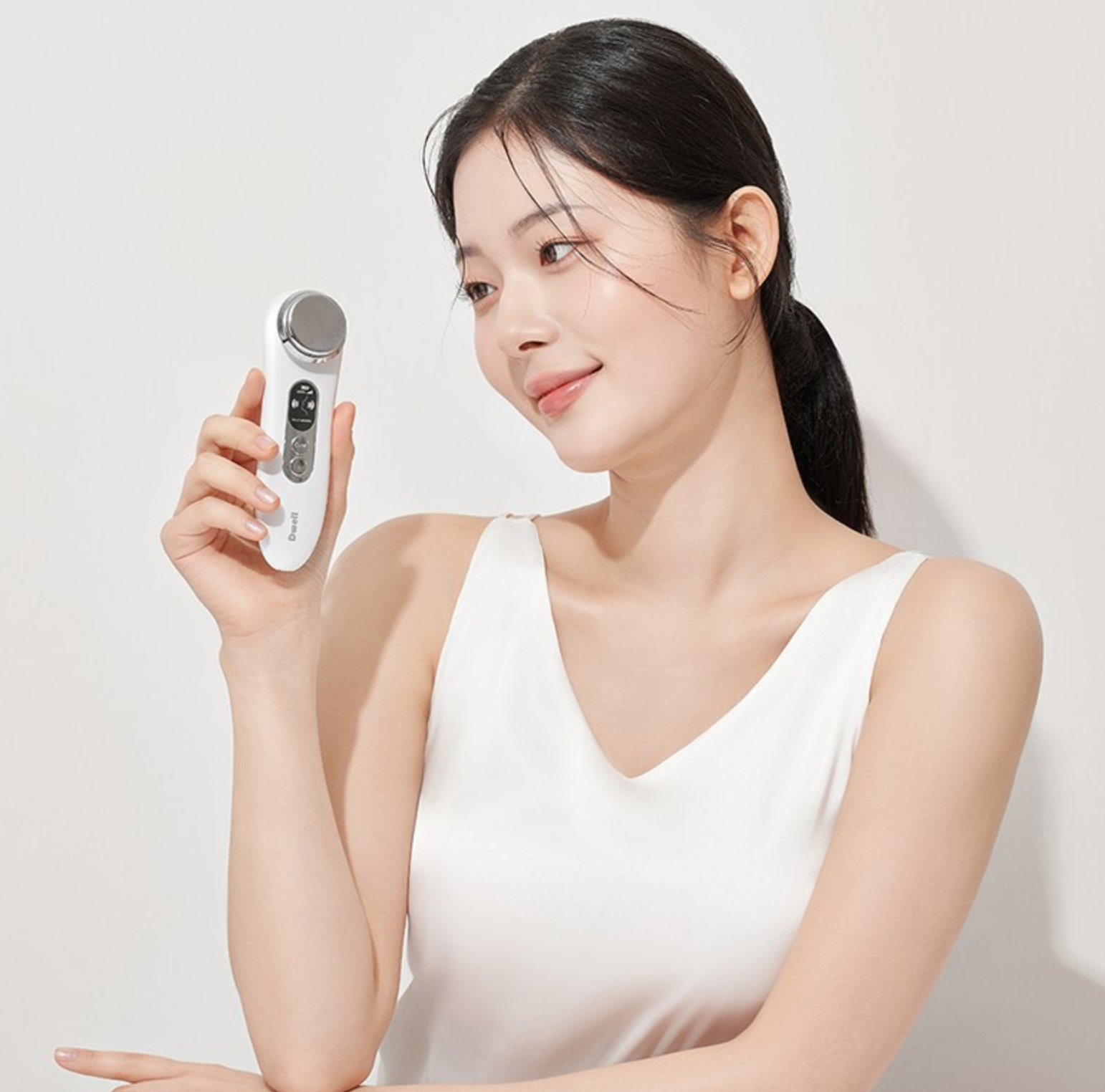 Dwell Galvanic Face Massager NGV-2001
